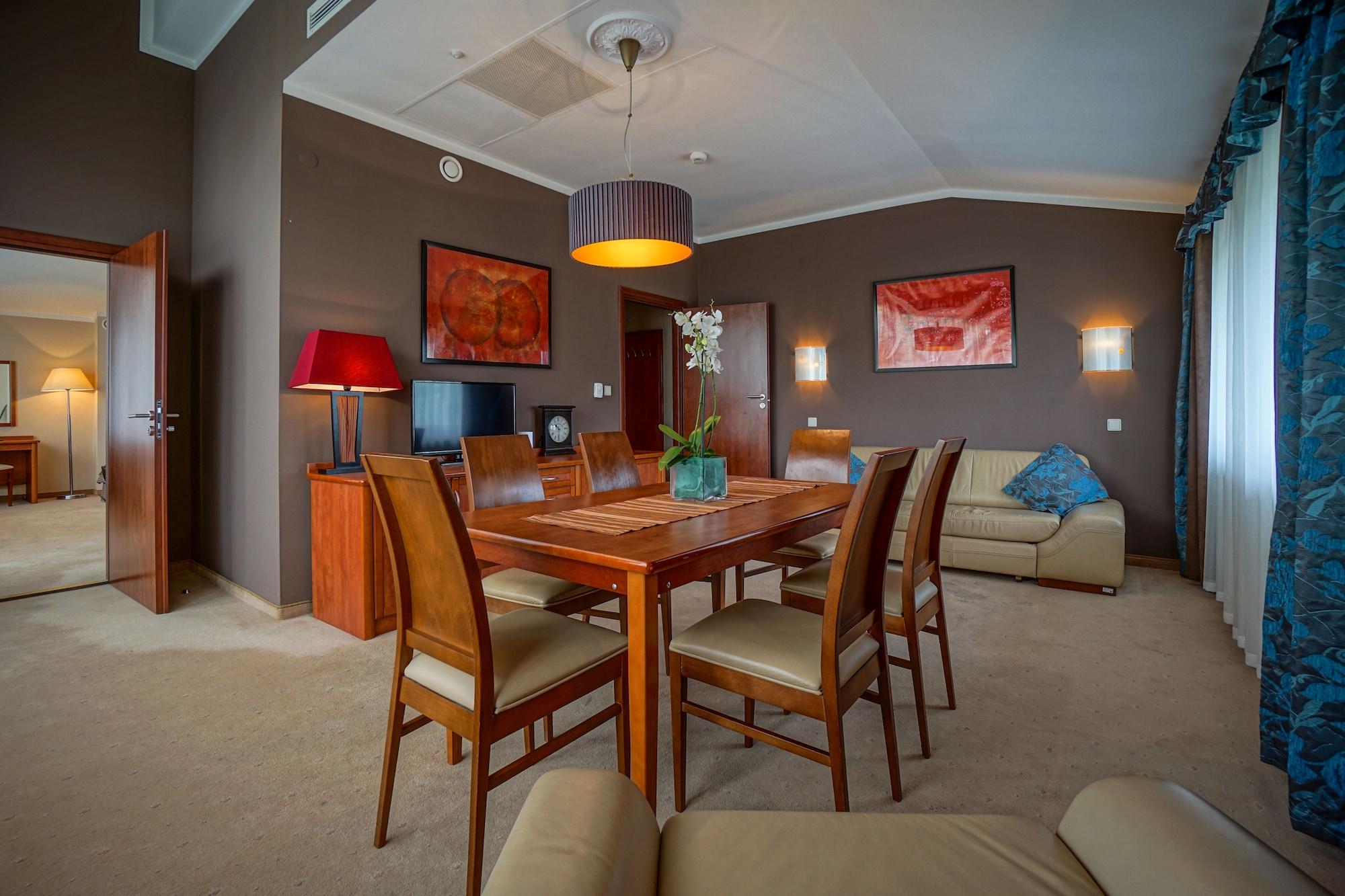 Farmona Hotel Business & Spa Krakow Luaran gambar