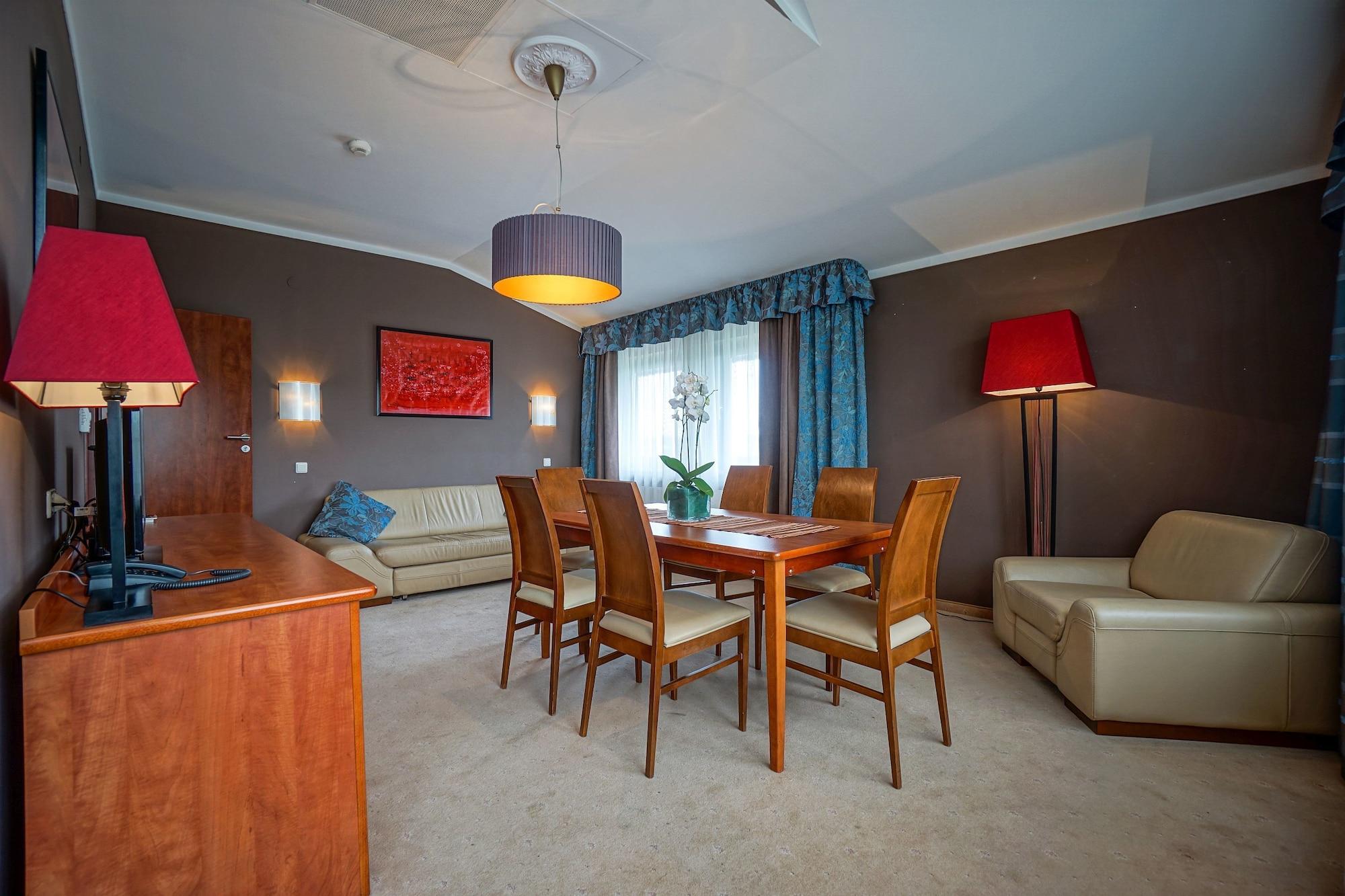 Farmona Hotel Business & Spa Krakow Luaran gambar